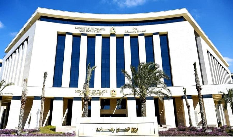 وزارة الصناعة توافق على طلبات 3 شركات للحصول على الموافقة الواحدة